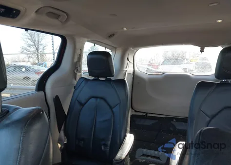 2017 Chrysler Pacifica Touring-L из США, поврежденный, VIN 2C4RC1BG6HR620741